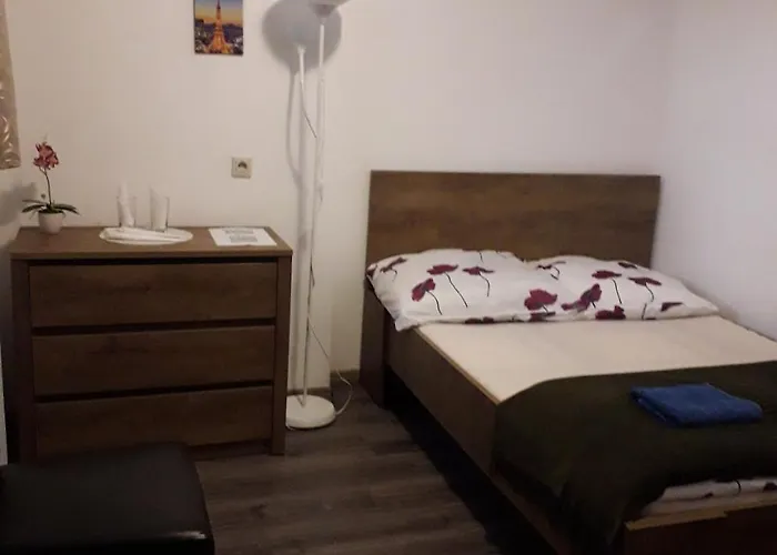 Casa de hóspedes Tenisz 3*